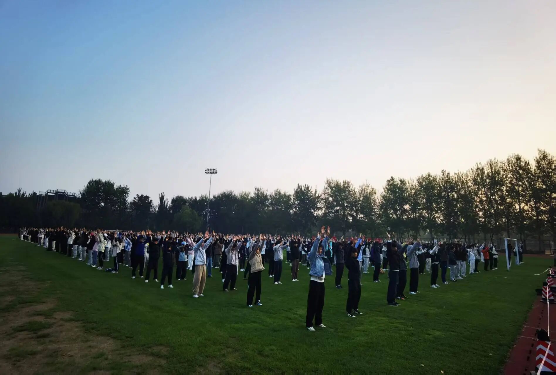 45178e4f015c46179bb7d6ef36c55a54.jpg 45178e4f015c46179bb7d6ef36c55a54.jpg